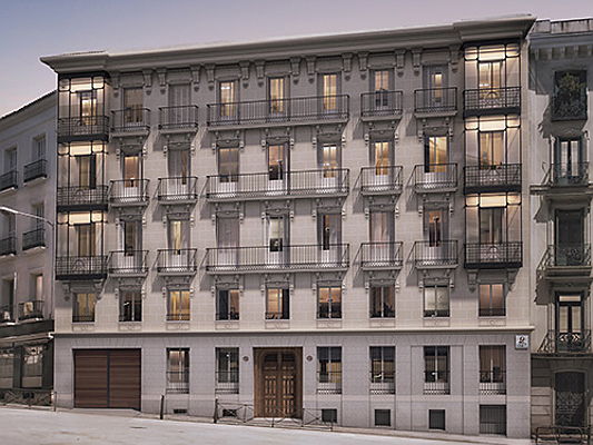  Offenbach
- Die neuen Apartmenthäuser Zorrilla und Esquina Bécquer in Madrid vereinen klassische Architektur mit modernem Design. So sieht Wohnkomfort auf höchstem Niveau aus.