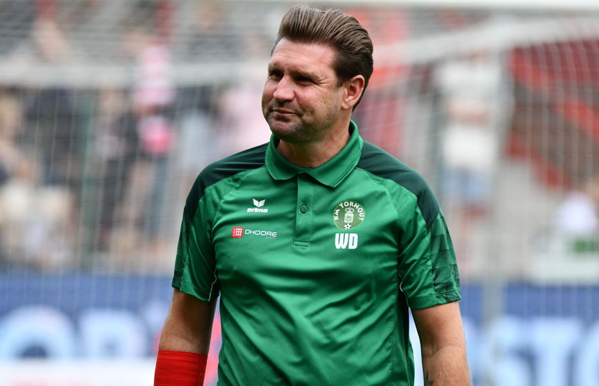 KM neemt per direct afscheid van coach Wesley Deschacht