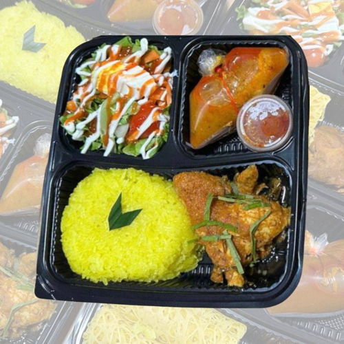 PULUT KUNING RENDANG AYAM PEDAS