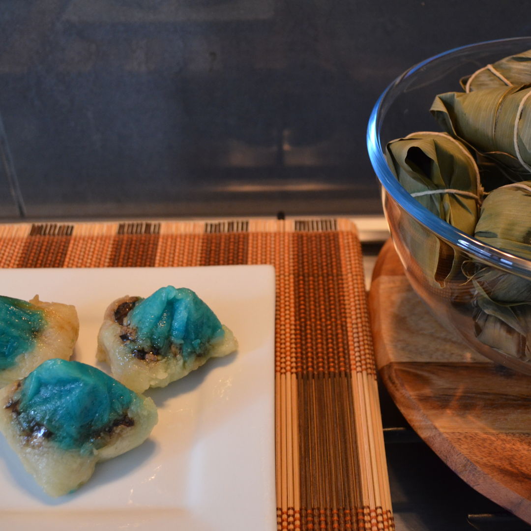 Date: 5 Feb 2020 (Wed)
68th Main: Nyonya Meat Dumpling/Nyonya Zhang/端午节 [204] [138.5%] [Score: 7.5]
Cuisine: Malaysian, Singaporean, Indonesian
Dish Type: Main
Nyonya Zhang or Kuih Chang, as known to the Nyonya or Peranakan community is a special meat dumpling eaten during the celebration of the Dragon Boat Festival. The term chang means zongzi, which refers to Chinese dumplings made of glutinous rice with stuffing wrapped in bamboo leaves. These meat dumplings have a unique flavour due to the coriander powder and fermented soybean used.

Curious, I googled for Dragon Boat Festival 2020. Google says it falls on June 25 (Tursday), 2020. China will have 3 days of holiday from Thursday (June 25) to Saturday (June 27), and we will be back at work on Sunday , June 28.

So, why do Nyonya Zhang today? Two reasons: first for the statistics (of course) and second to see if I have a true blue nyonya blood running deep in my veins (who knows).