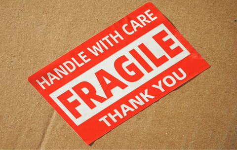 Fragile warning labels for parcels and packaging