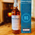 Bouteille de Single Malt Scotch Whisky Badachro Bad na h-achlaise de la distillerie Badachro dans les Highlands du nord-ouest d'Ecosse