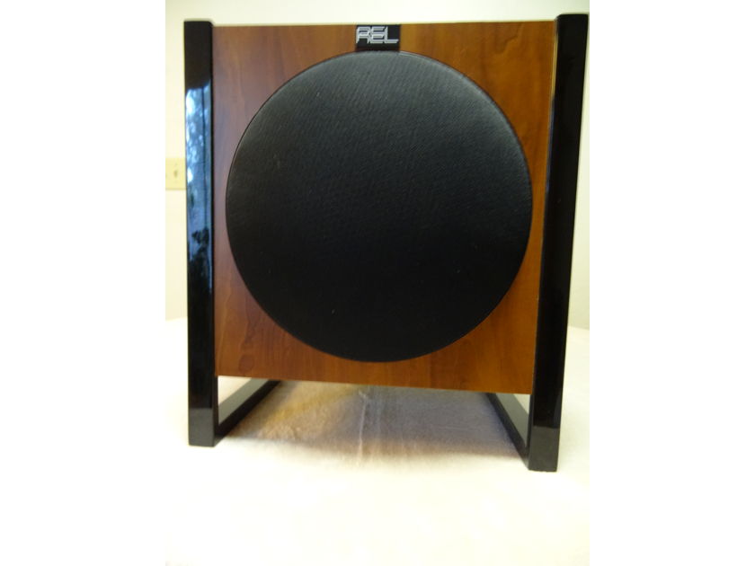 REL Acoustics T-2 REL T-2 Sub in cherry wood finish Excelent award winning sub