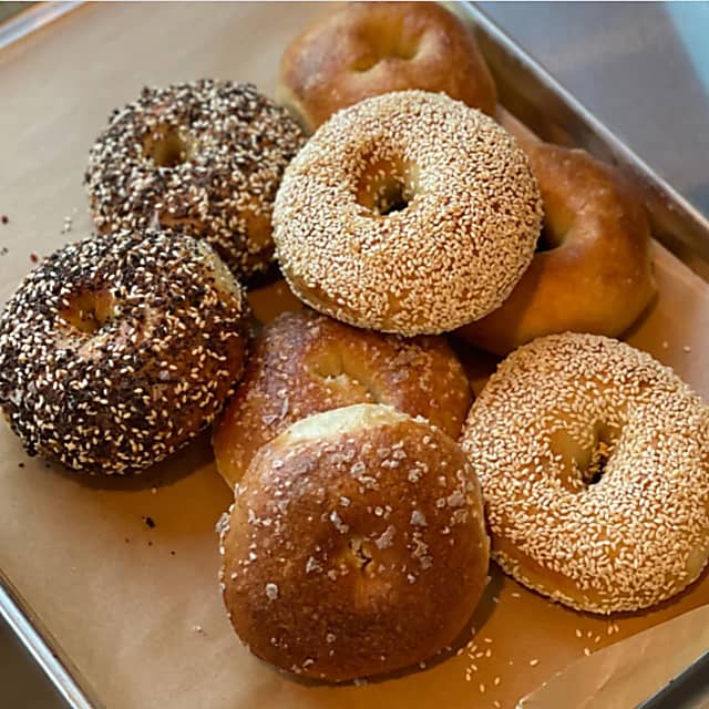Popup bagels thompson