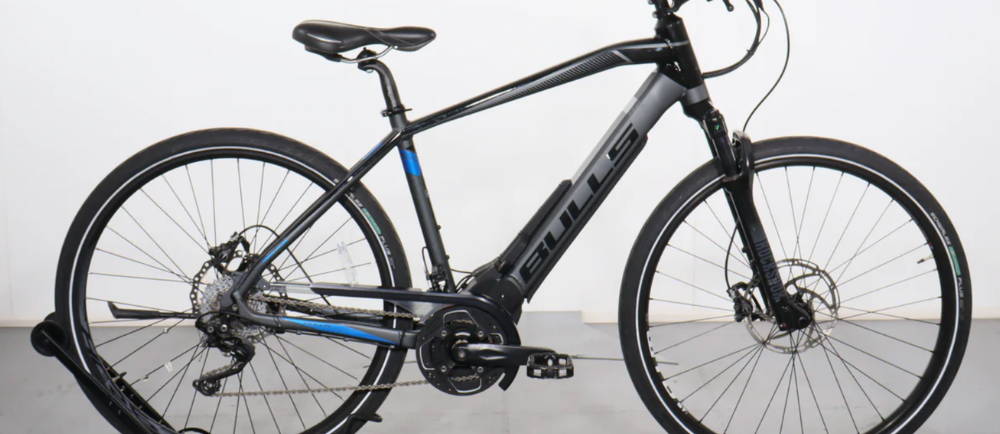 a gray Bulls Lacuba Evo E45 electric city bike