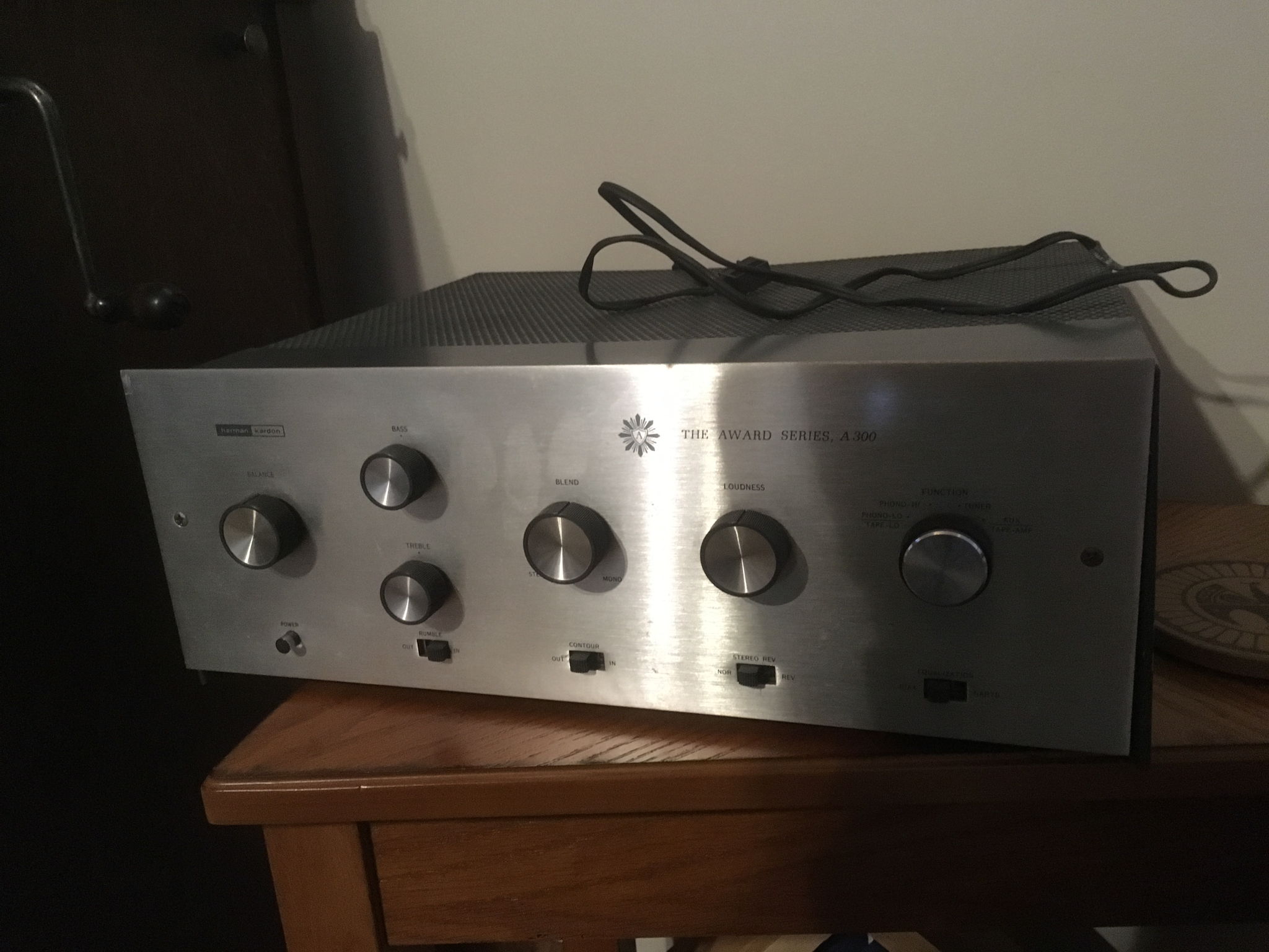 Harmon Kardon A300 (Still sounds good)