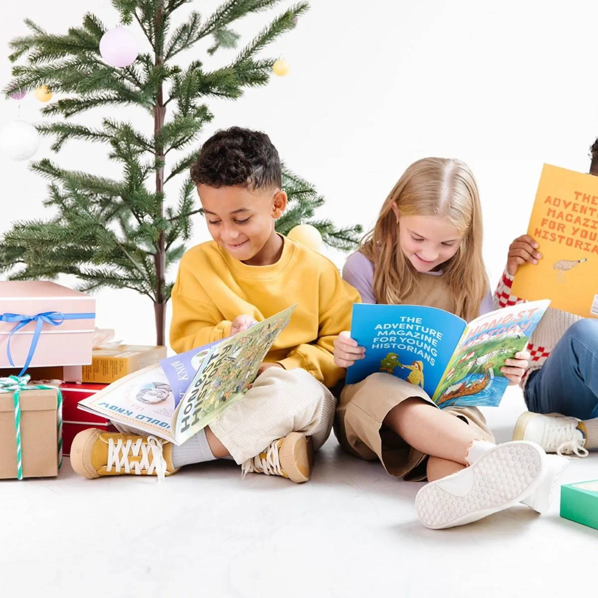 honest history kids reading magazines