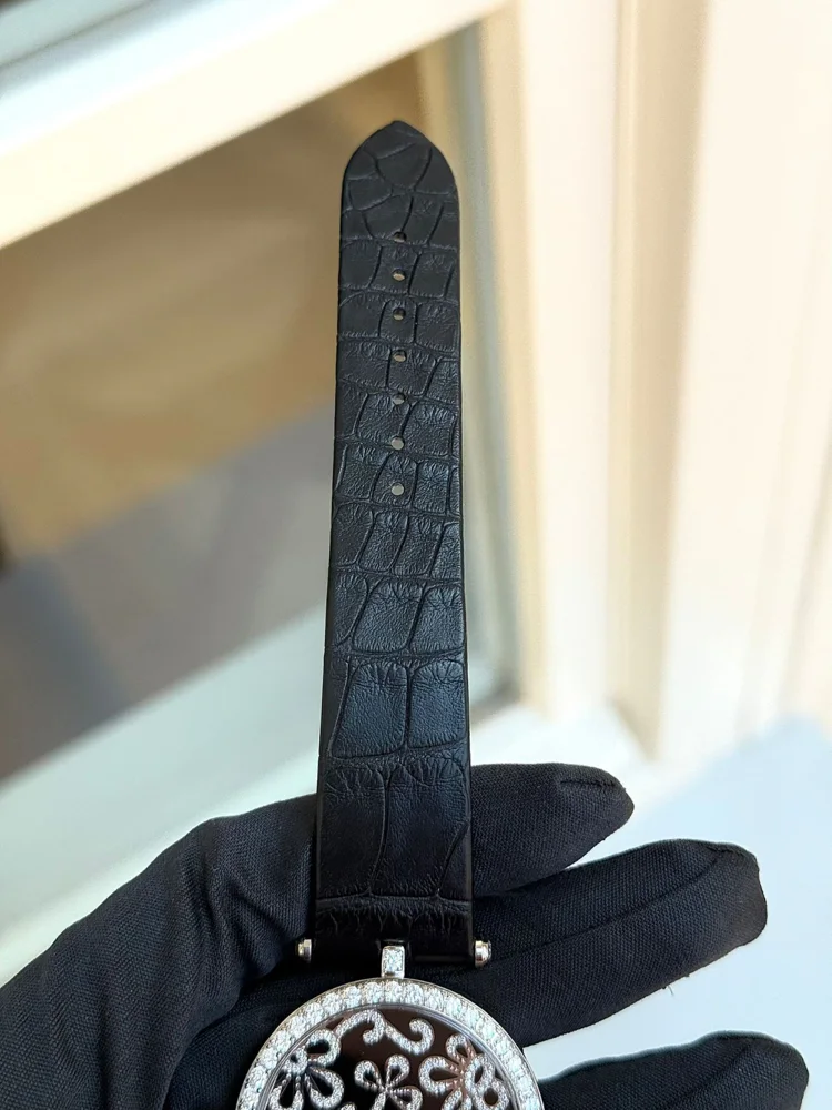 LADY ARPELS DENTELLE White Gold Diamonds