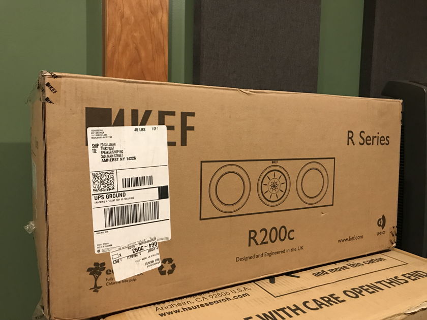 Kef R200C Amazing Center in Walnut...Only 3 Weeks Old