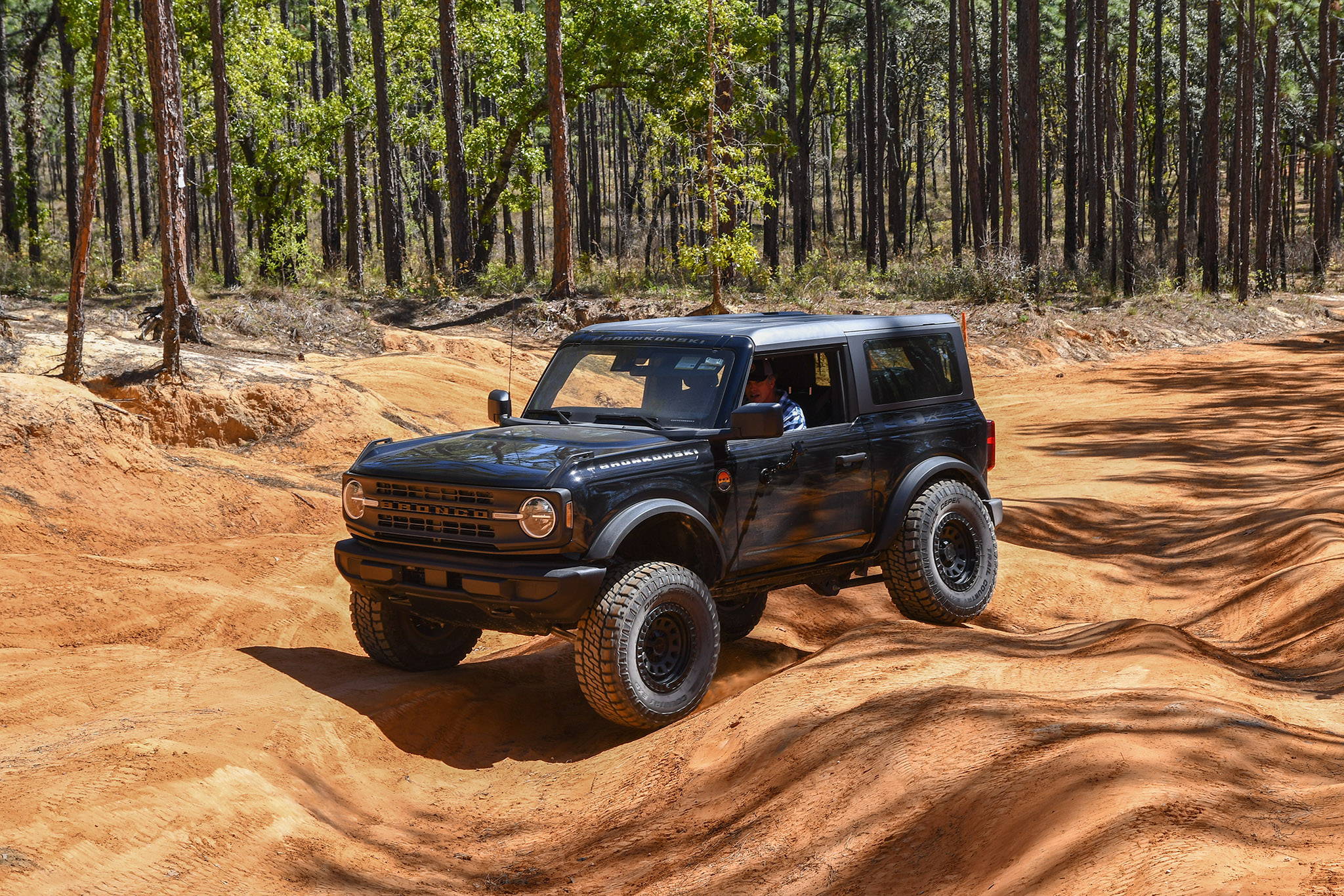 2021 FORD Bronco 2 Door Lifted with the HD Off-Road Overland Sector Venture Wheels in 17x9.0 in All Satin Black and Bronze