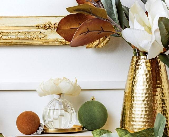 Raz Imports Wooden Sleigh With Winter Natural Arrangement and Pinecone Christmas Home Decor