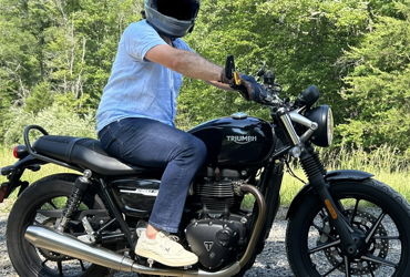 2020 TRIUMPH STREET TWIN motorcycle for rent near Northwest Washington, DC