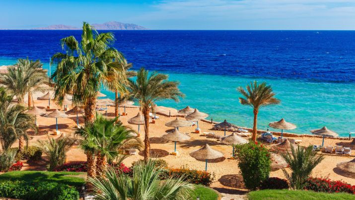 The area around Hurghada is especially beautiful, with its white sand beaches and turquoise waters