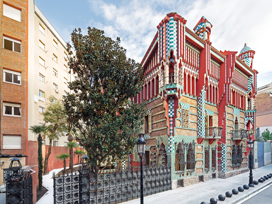 Hamburg - ¡La Casa Vicens de Gaudí vuelve a estar abierta al público! Viva de cerca el Patrimonio de la Humanidad de Barcelona.