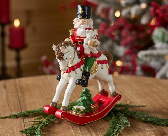 outdoor decoration nutcrackers with wreath and candy cane