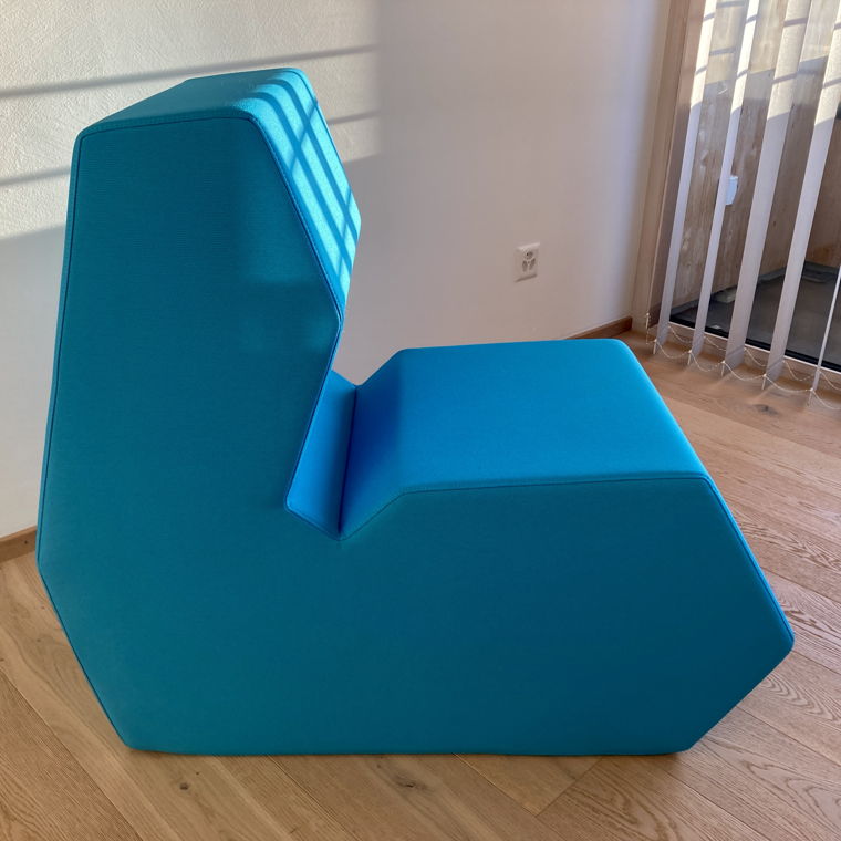 Blickfang: Sessel ideal für Empfang/Büro/Lounge