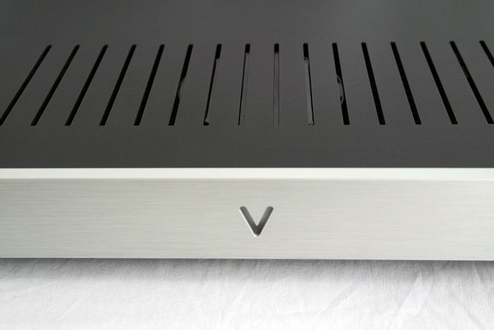 VALVET E2 Class-A dual-mono amplifier