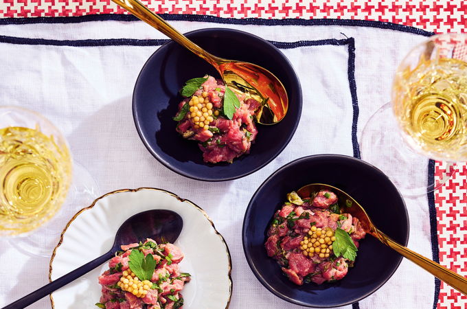 Tartare de boeuf et caviar de moutarde