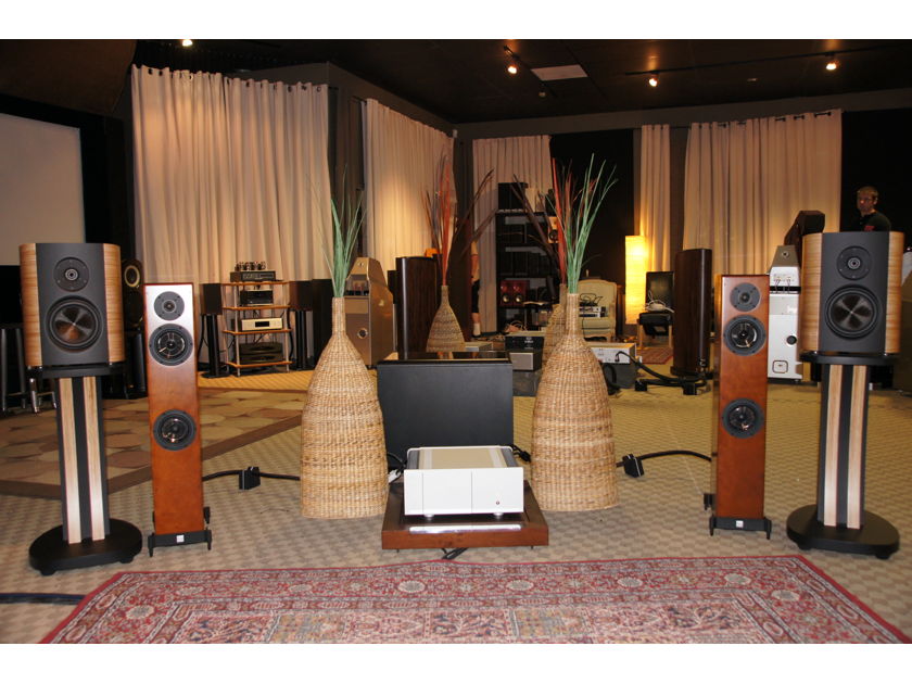Magico Mini With stands & Crates