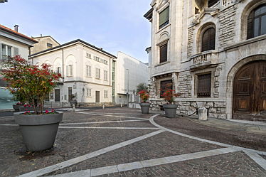  Varese
- Centro Gallarate.jpg