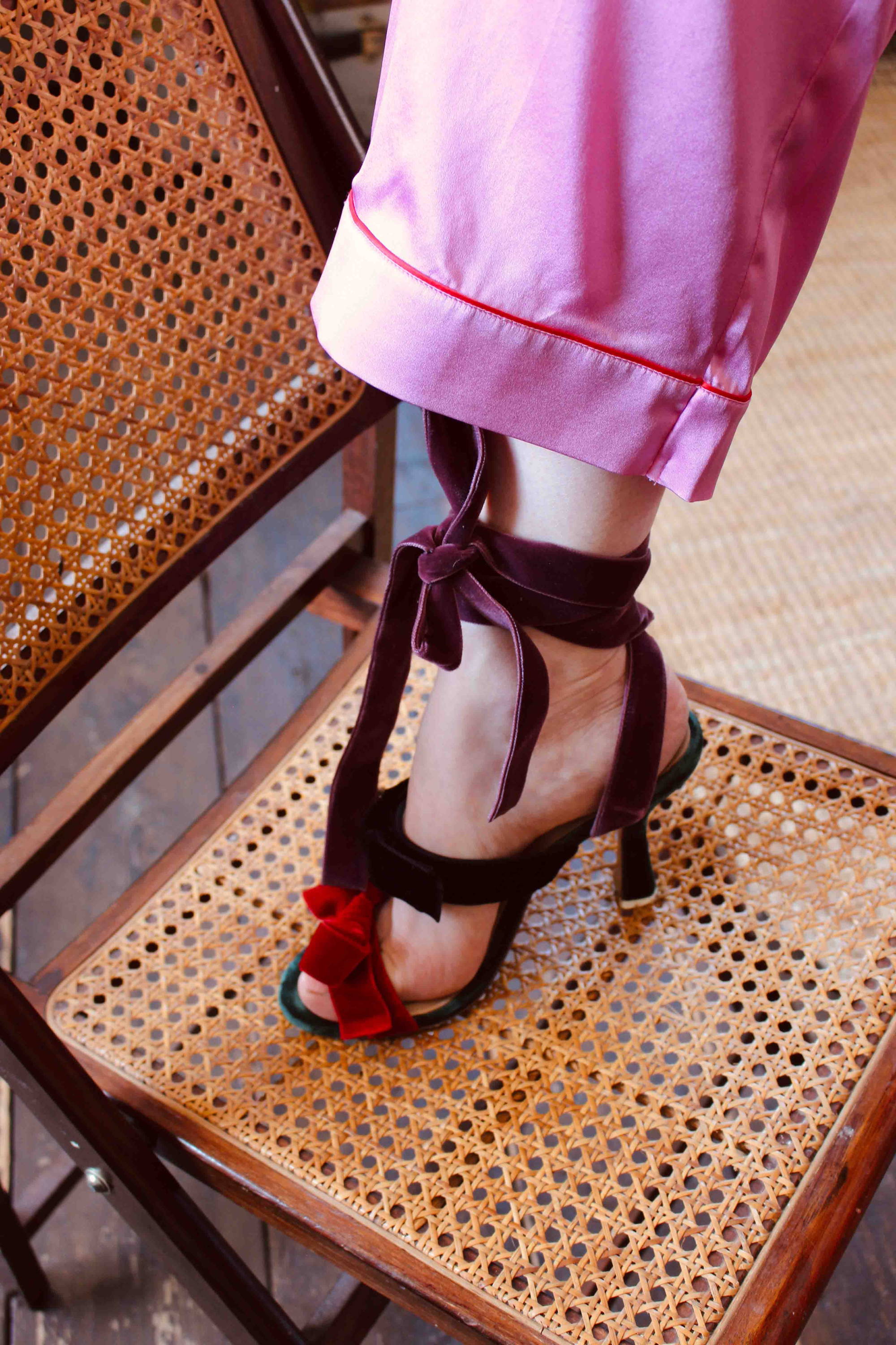 Aimee in the Sorbet Classic Silk Pyjama Set wearing heels