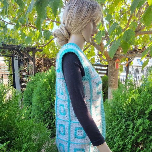 Crochet Vest with granny squares