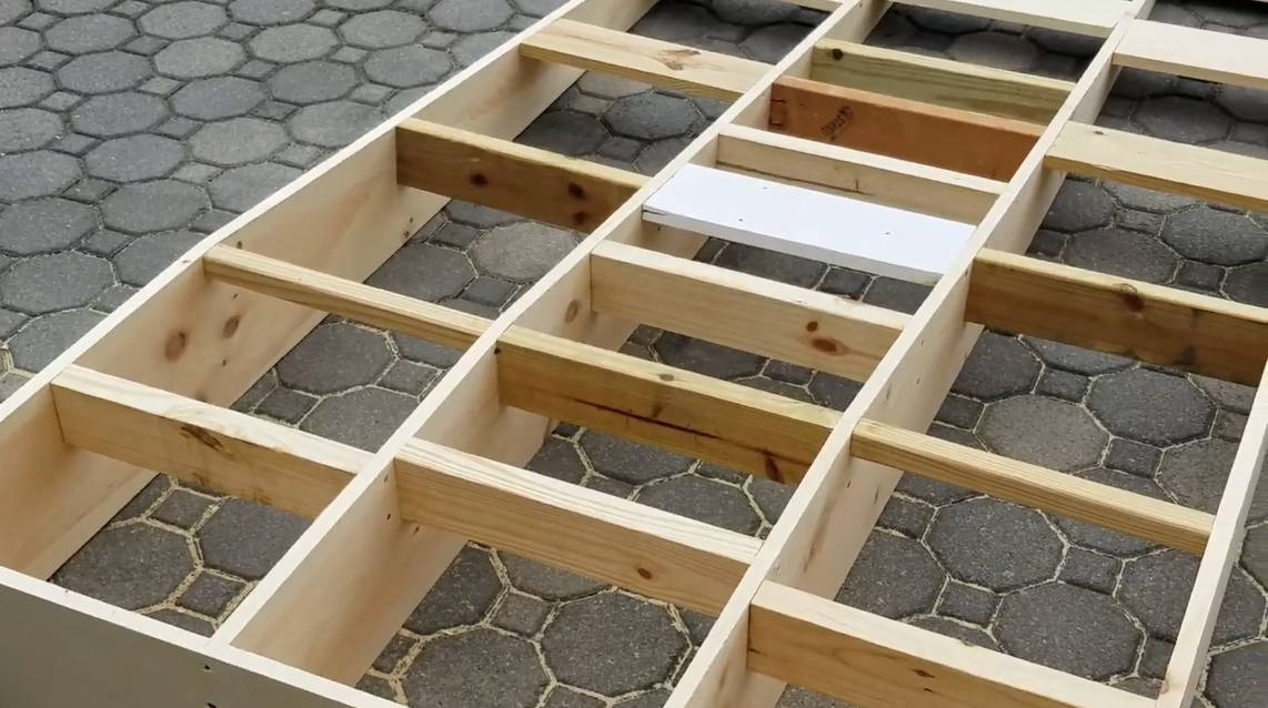 build portable pitching mound out of wood