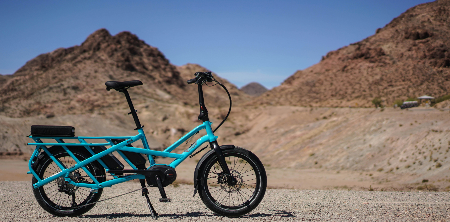 bicicleta electrica longtail azul con motor bosch