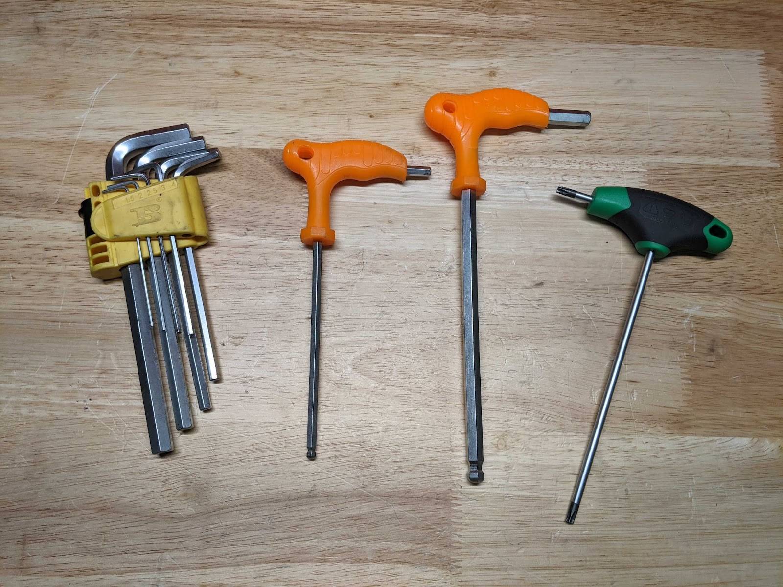 allen keys (set, 5mm, 8mm) and t20 screwdriver