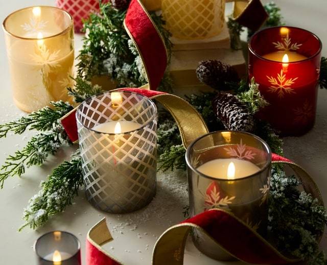 Raz Imports Wooden Sleigh With Winter Natural Arrangement and Pinecone Christmas Home Decor