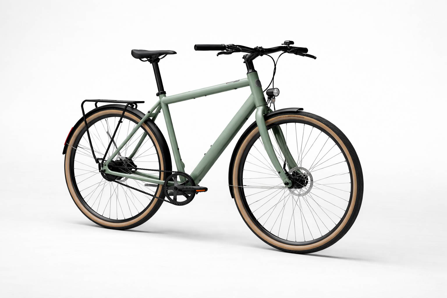 Ampler Nova Pro elektrische stadsfiets met riemaandrijving, lichtgewicht frame en geïntegreerde verlichting op neutrale grijze achtergrond, ideale e-bike voor woon-werkverkeer en dagelijks gebruik