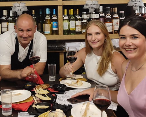 Food & Wine Tours Selargius: Cagliari: Exclusive Food & Wine Journey 