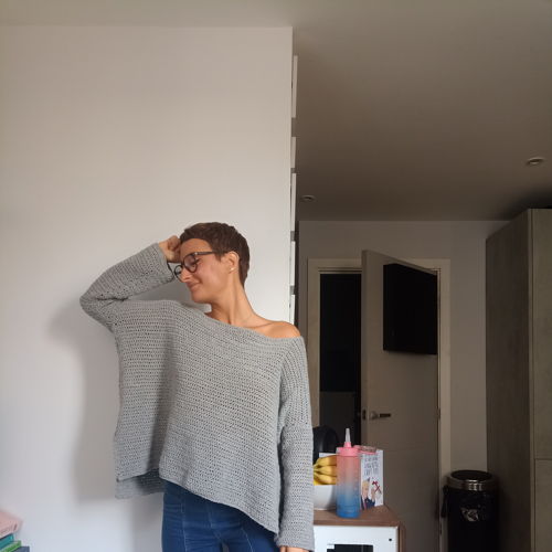 Backless crochet sweater - crochet pattern