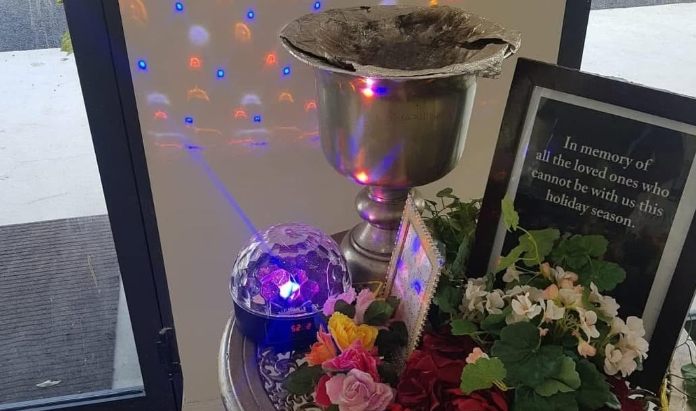 Royal Daze – Dural