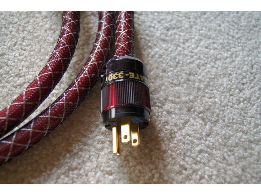 DH Labs Red Wave Power Cord  6 Feet