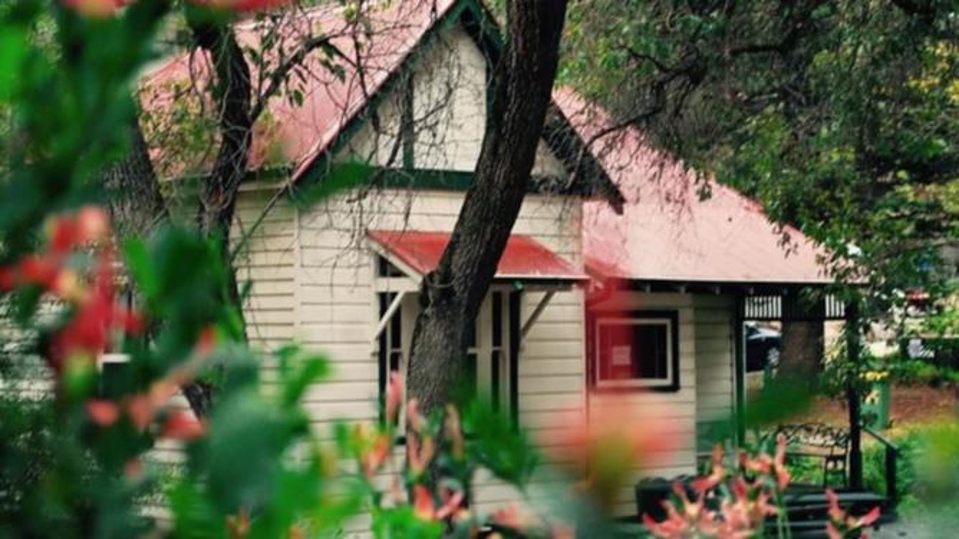 Tom Collins: Heritage house in peaceful setting