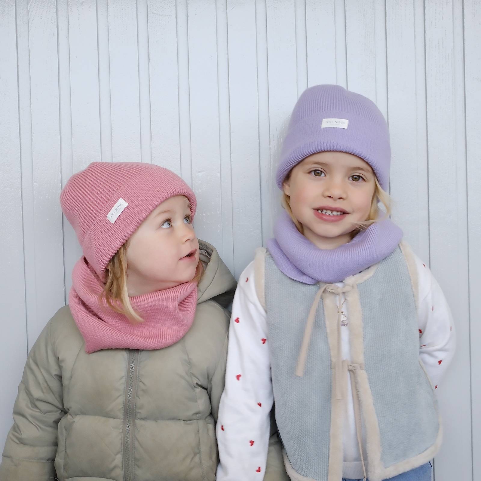 bonnet joli nous tour de cou tricot laine mérinos cashwool Italie bébé enfant junior et adulte qualité élégance premium marque suisse excellence