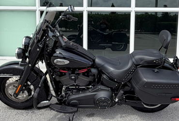 2024 HARLEY-DAVIDSON HERITAGE CLASSIC 114 motorcycle for rent near Golf, FL