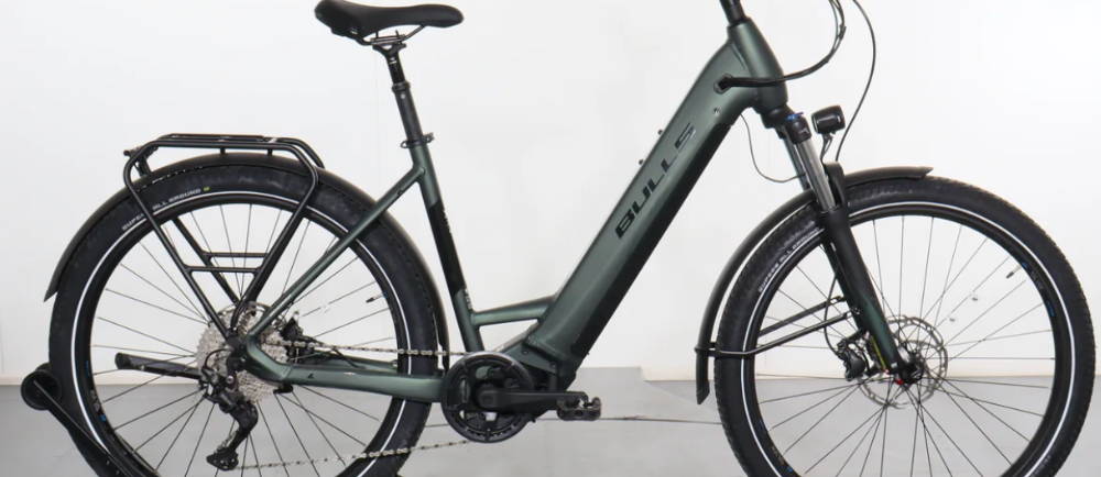 a Bulls Iconic Evo 1 Wave step through electric city bike
