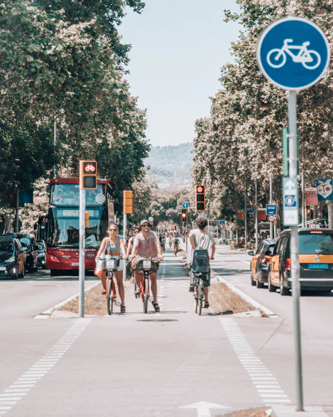 On the Trail of Gaudi: 2.5-Hour E-Bike Tour
