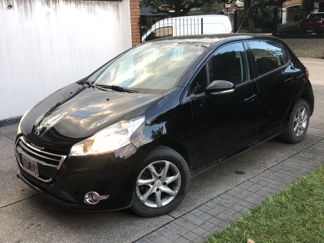 Peugeot 208 Allure 1.5 N 2015