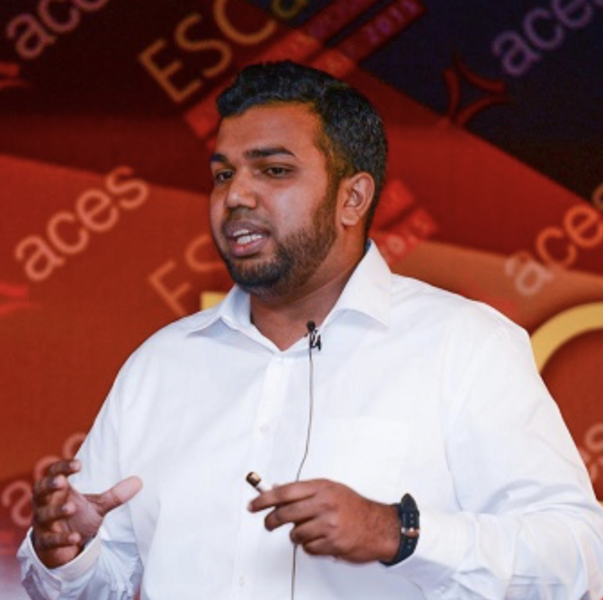 Learn Full Stack Online with a Tutor - Mohamed Fawzan