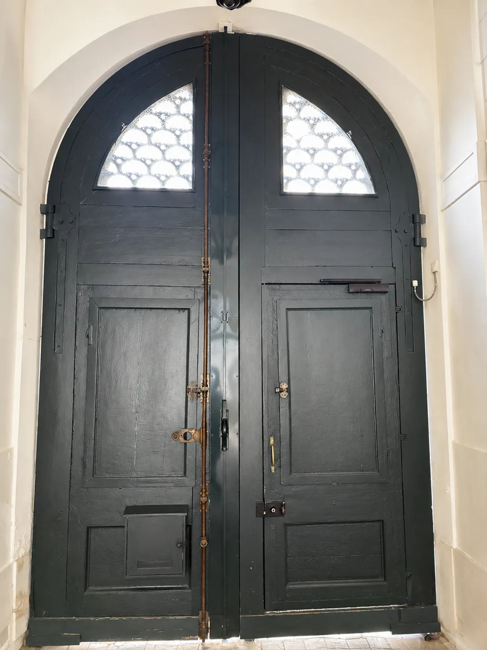 Sécurisation d'une porte d'entrée en ferronnerie