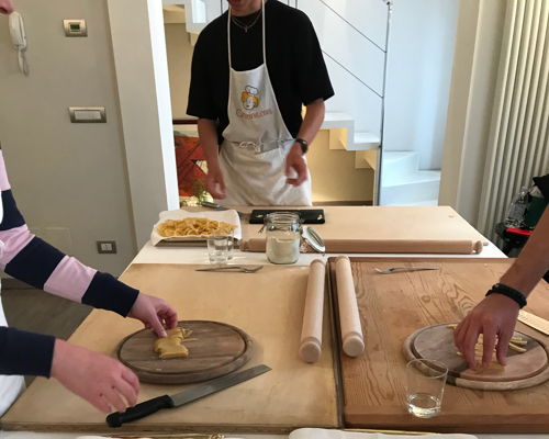 Food & Wine Tours Parma: Strolling through stories and parmesan tastes