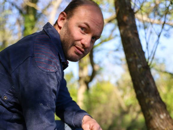 Luc Tabordet, vigneron fondateur du Domaine Luc Tabordet à Reuilly, créé en 2011 après une expérience sur le Domaine Mardon à Quincy. Gérard Constant et Denise Duquesnoy, vignerons à Vinsobres