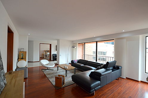  Bogotá D.C.
- Administramos de manera personalizada y dedicada su propiedad, así fortalecerá la relación con su arrendatario.