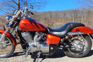 2012 HONDA VT750C2 SHADOW SPIRIT 750 motorcycle for rent near Trenton , IL
