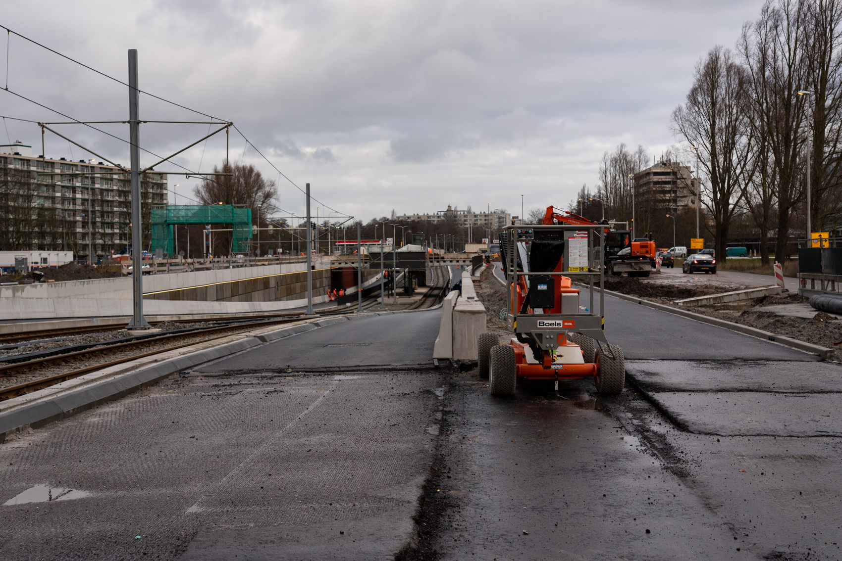 De verschillende lagen asfalt zijn hier goed zichtbaar bij Kronenburg. De verschillende lagen asfalt zijn hier goed zichtbaar bij Kronenburg.
