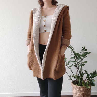 Flauschige Strickjacke