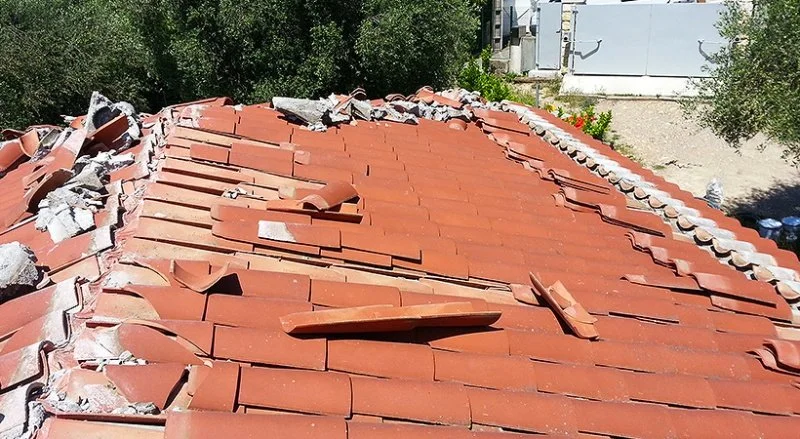 Remplacement de faîtage et d’arêtiers scellés par des closoirs ventilés — photo 10 sur 10 — CEG TOITURE